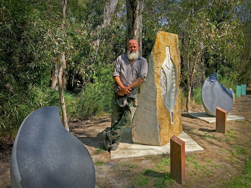 Wuldi Sculpture