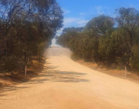Unsealed roads resheeting