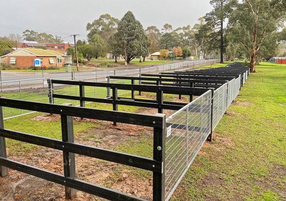 Large Animal Pens