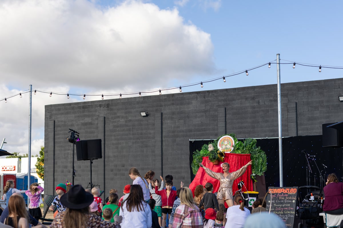 Get Festive - Eloise Green Hula Queen
